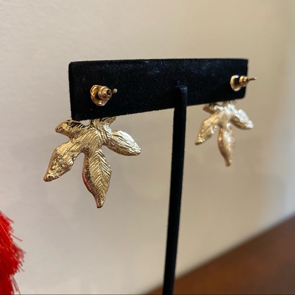 NWOT Fashion Earrings (2 pair/6.00) Red and gold colored - Picture 6 of 6